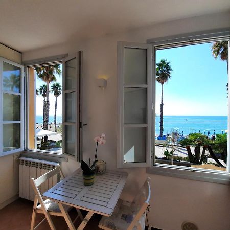 Villa Finestre Sul Mare San Lorenzo al Mare Habitación foto